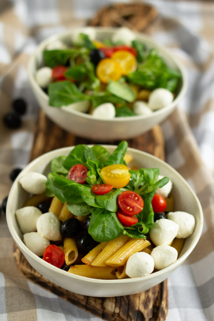 Makaron penne z cukinią i oliwkami